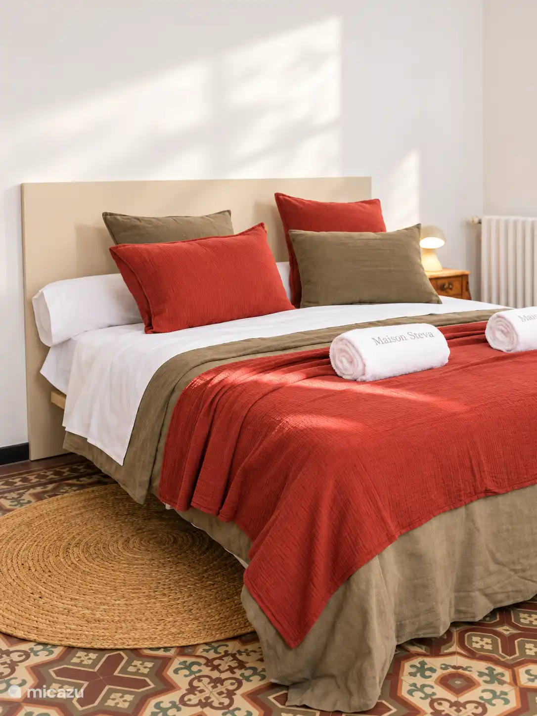 Habitación con cama de matrimonio