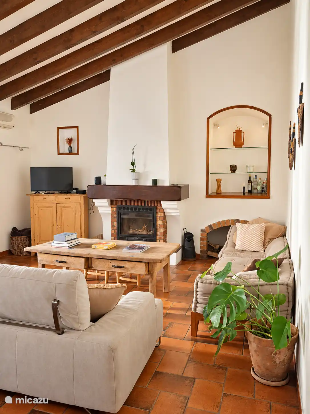 Salón con cheminée 