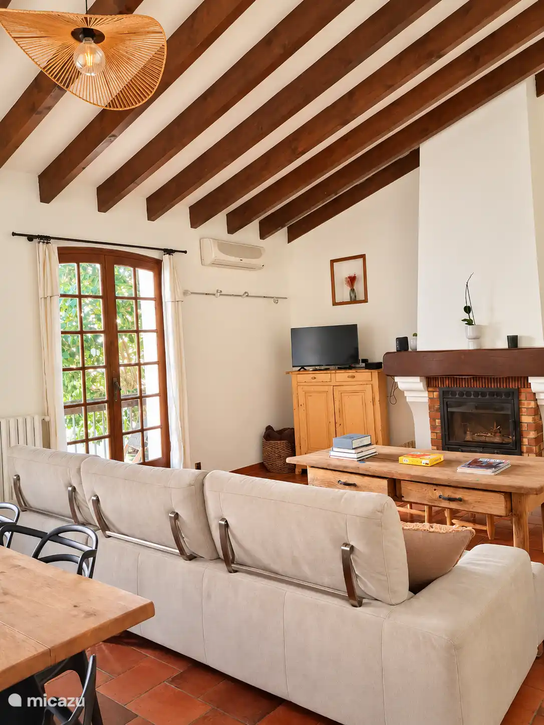 Salón con cheminée 