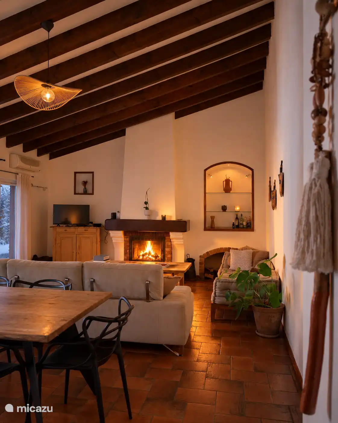 Salón con cheminée 