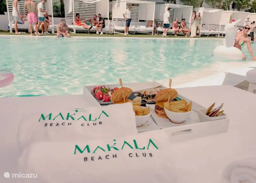 Makala beach club
