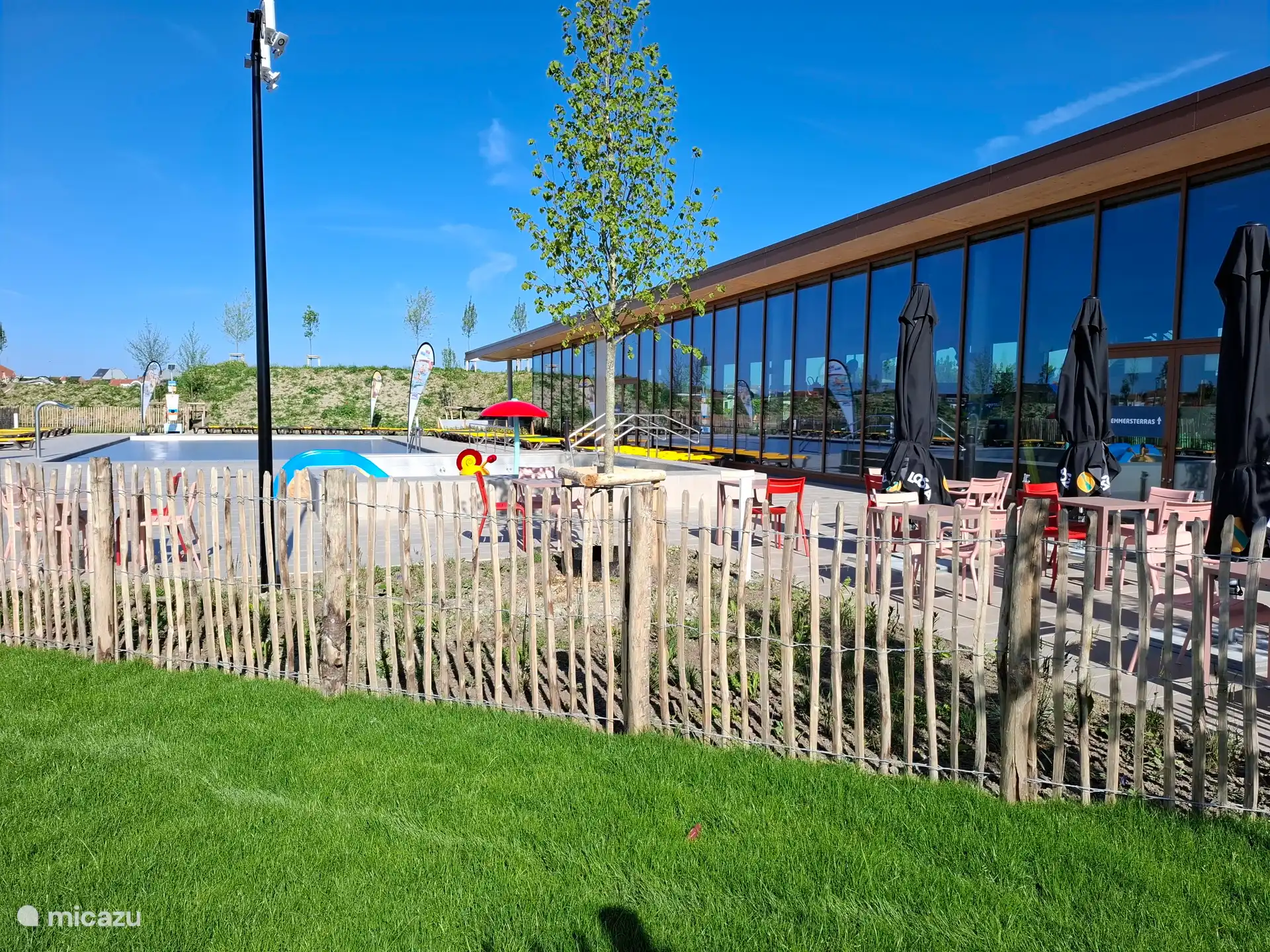 Lago navegando por la nueva piscina Bredene