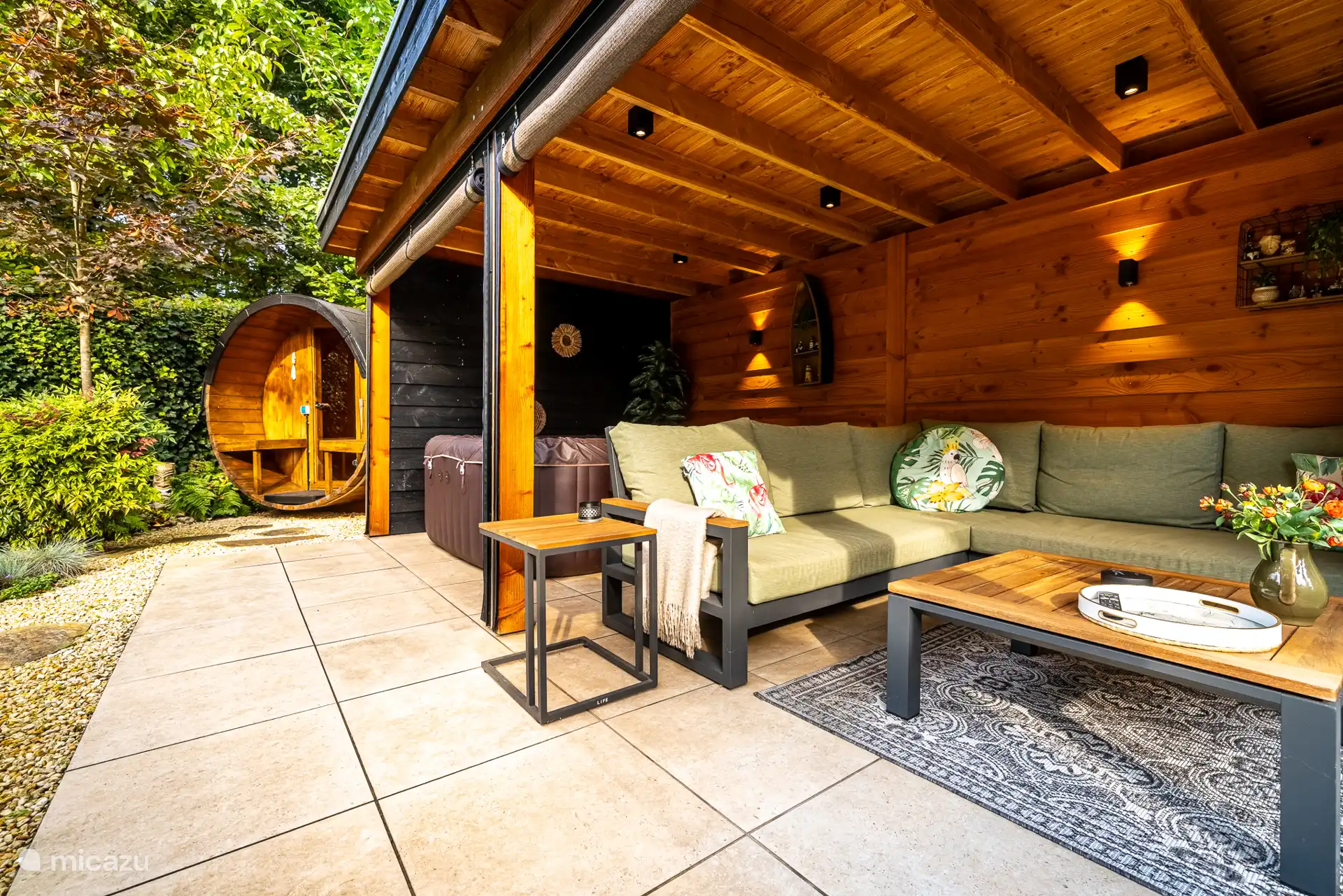 Outdoor living room Villa Arbores