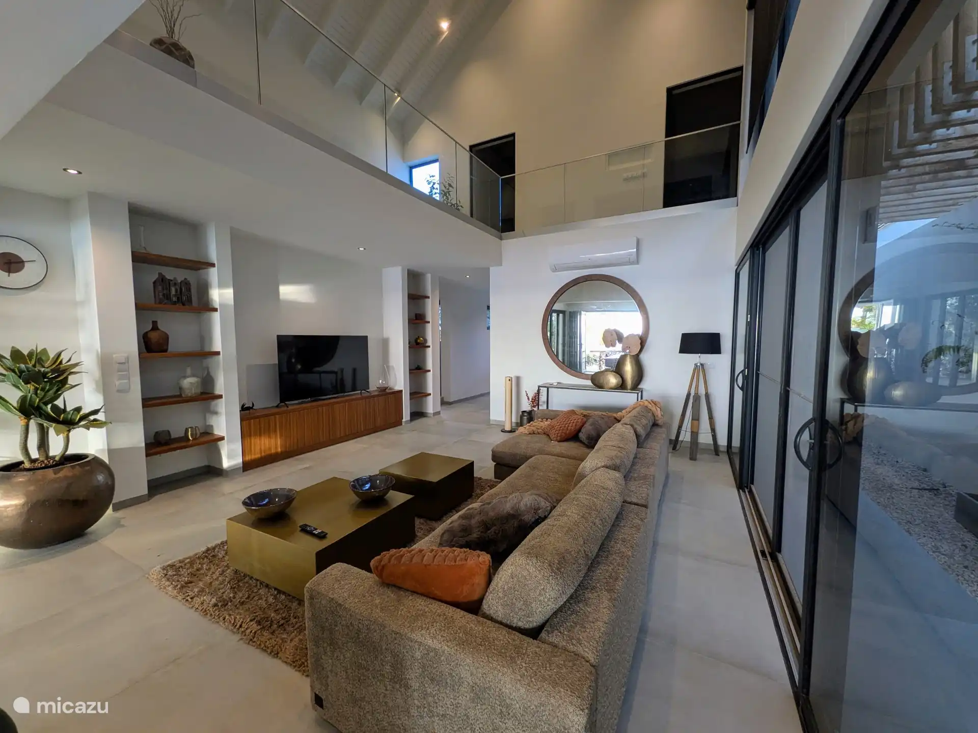 Sitting area in the living room.