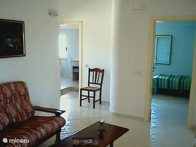 Zimmer-Küche der Wohnung 2