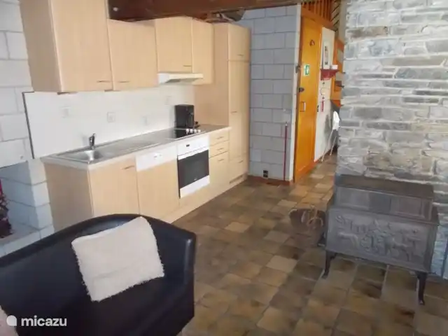 Panorama des technologies vertes | Belgique, Ardennes, Herbeumont - maison de vacances cuisine du premier étage 2