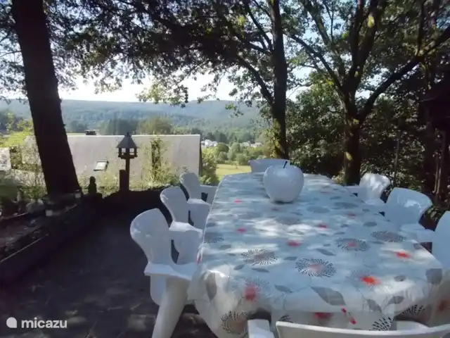 Panorama des technologies vertes | Belgique, Ardennes, Herbeumont - maison de vacances vue de la terrasse