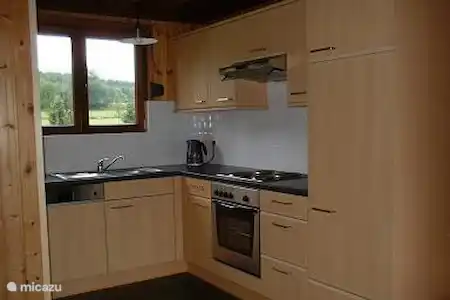 Vakantiehuis België, Ardennen, Graide chalet Eekhoorn Graide nieuwe keuken