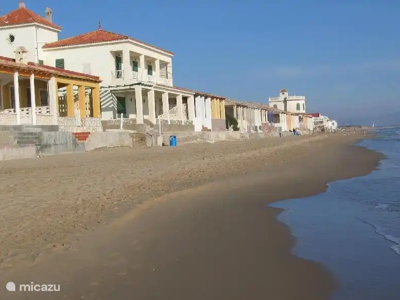 Casas de pescadores en la playa