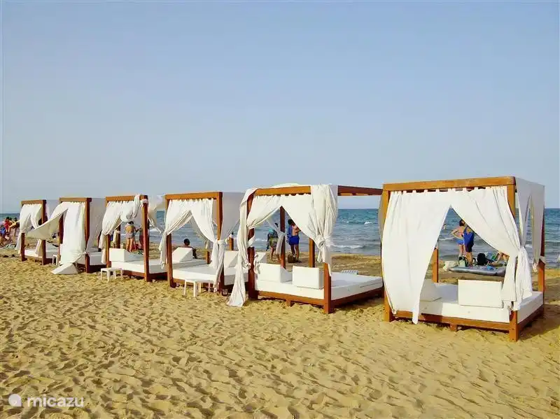 la foto lo dice todo, felices vacaciones en las playas mas bonitas de la costa blanca