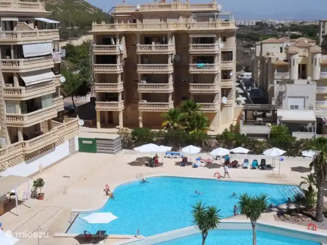 Playa Moncayo en España, Costa Blanca, Guardamar del Segura - apartamento nuestro apartamento se encuentra en la parte superior, ver indicación con flecha de la terraza de la sala de estar y la cocina