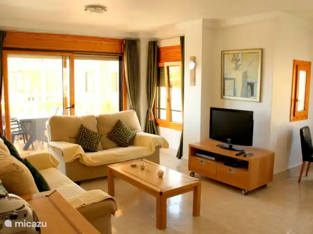 Playa Moncayo en España, Costa Blanca, Guardamar del Segura - apartamento salón con terraza de 12m2