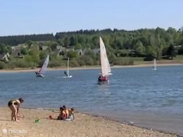 Snowview Lodge | Belgique, Ardennes, Medendorf - manoir / château Lac de Butgenbach à 13 km : plage de sable et activités nautiques !