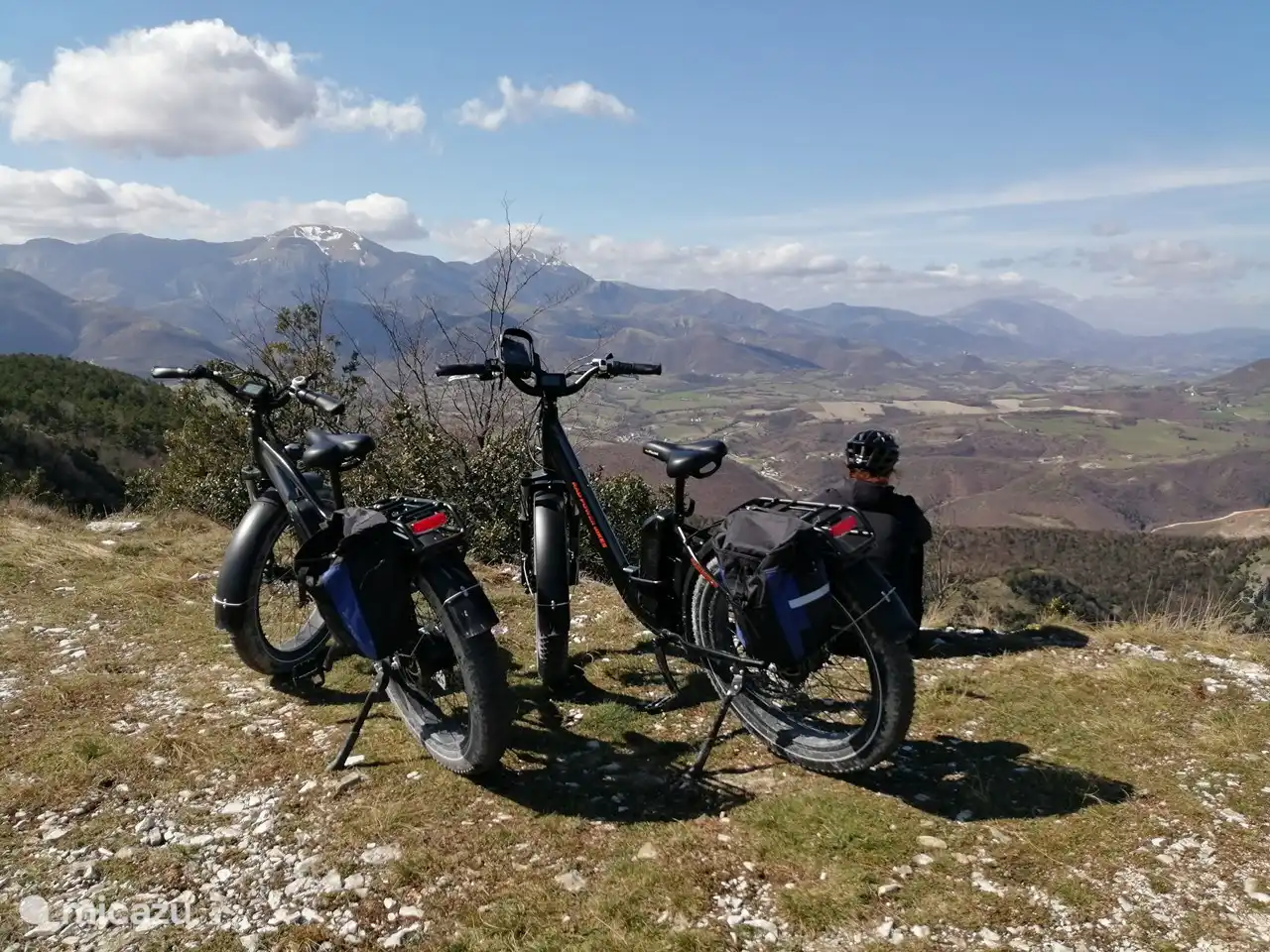 desde I Magnoni hay preciosas rutas de BTT y senderismo disponibles