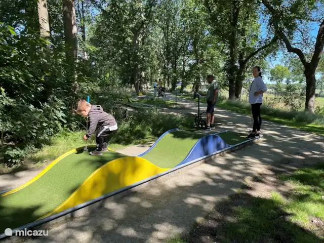Vakantiewoning Oase huren in Nederland, Drenthe, Exloo - bungalow Bij het park is ook een leuke midgetgolf baan met 18 holes