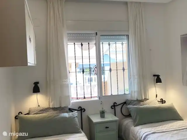 Maison de rêve en Espagne | Espagne, Costa Blanca, Orihuela Costa - maison de vacances Chambre au rez-de-chaussée avec ventilateur flafond