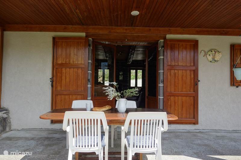 Vacation rental France, Cantal, Le Claux Farmhouse Farmer House