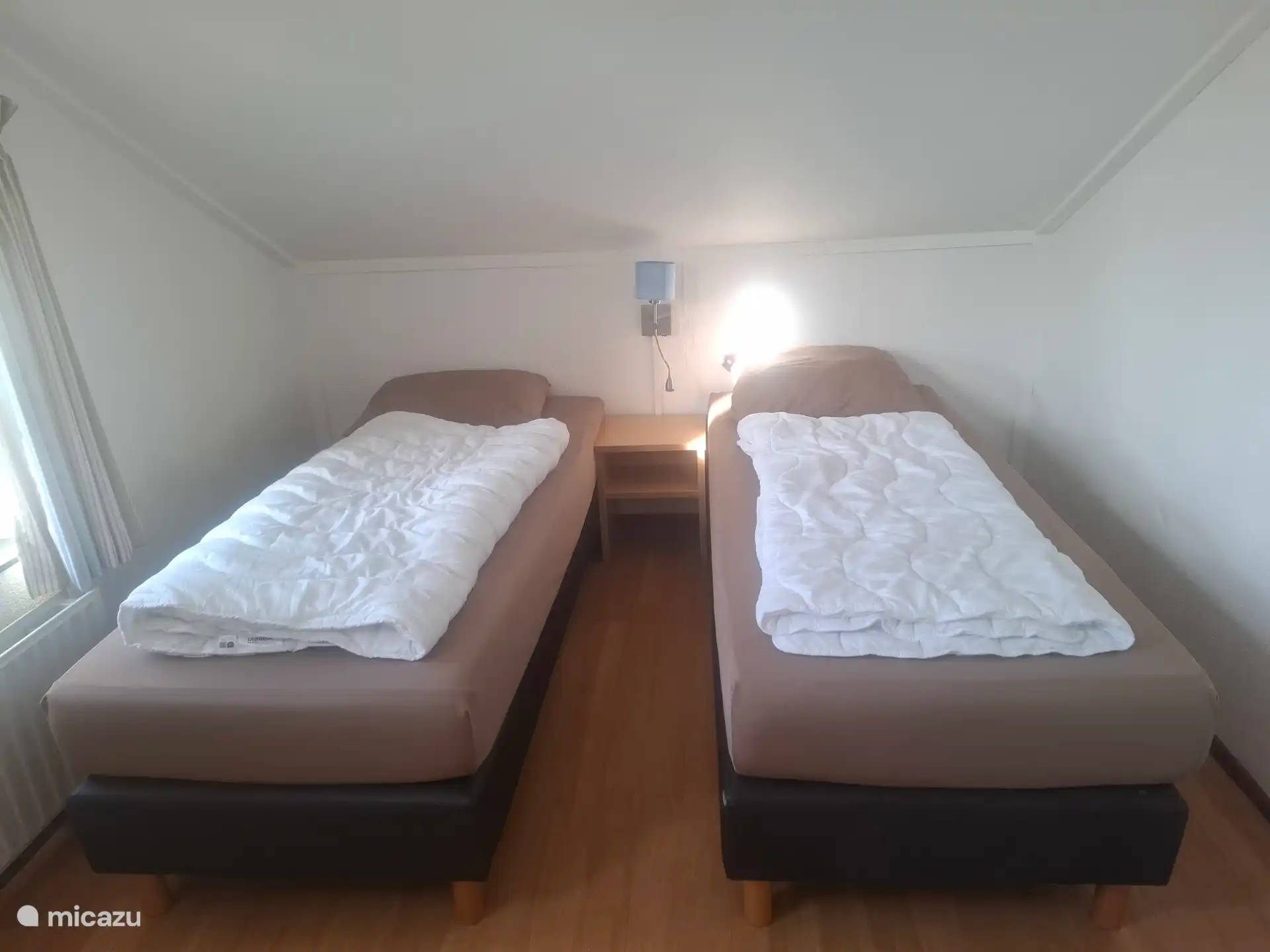 Dormitorio para 2 personas arriba.
