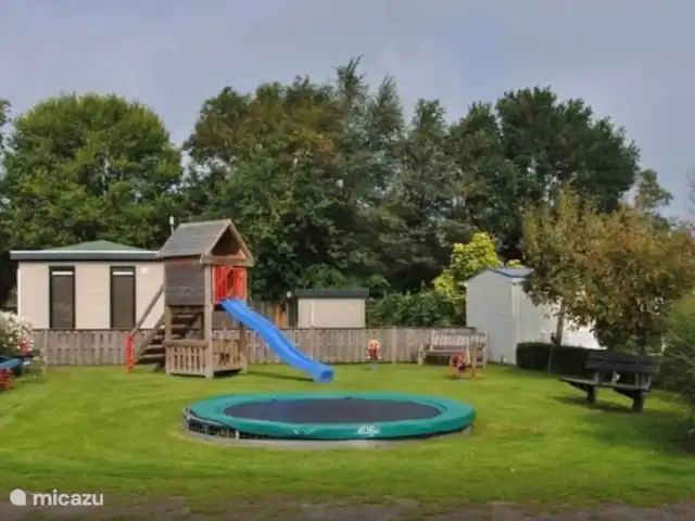 Chalet de luxe à la plage et à Brouwersdam | Pays-Bas, Hollande méridionale, Ouddorp - chalet Aire de jeux à portée de vue du chalet.