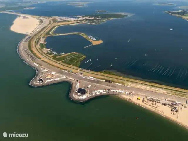 Chalet de luxe à la plage et à Brouwersdam | Pays-Bas, Hollande méridionale, Ouddorp - chalet Grevelingenmeer est d'un côté de la route et la mer de l'autre.
Nous l'aimons ici à chaque fois