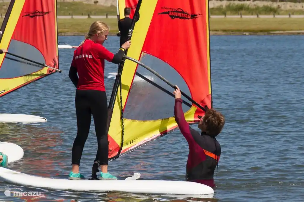 Segel- und Surfschule Brouwersdam.