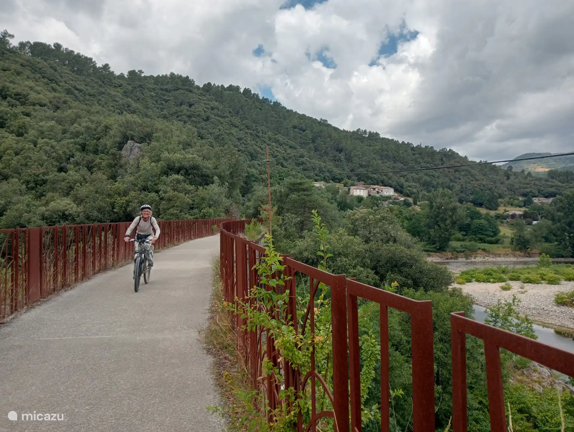 Profitez du vélo ou de la promenade le long de la DOLCE VIA