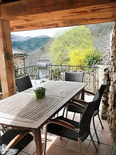 vue de la terrasse couverte