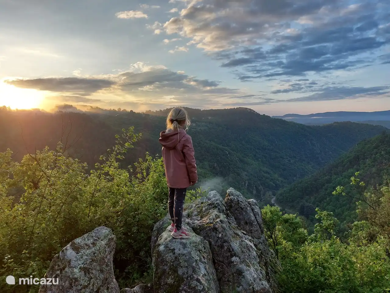 Caton à l’aube au point de vue de la Maza
