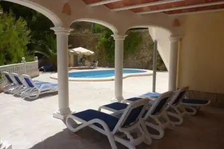 PERGOLA