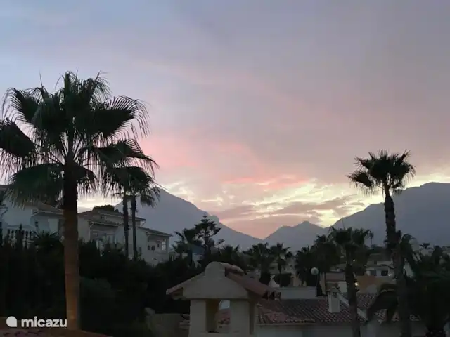 Villa D'Alfaz huren in Spanje, Costa Blanca, Alfáz del Pi - villa Vergezicht op de bergen vanaf het dakterras