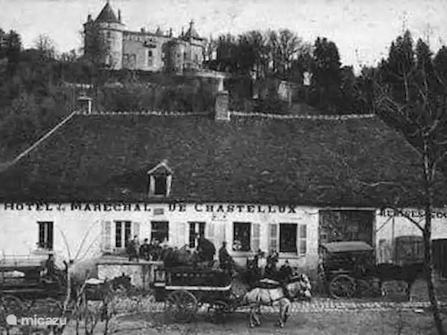 casa vacacional en Francia, Yonne, Chastellux-sur-Cure – laforge Hotel du Chastellux en 1900