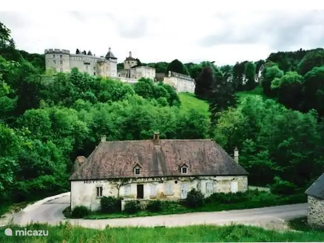 casa vacacional en Francia, Yonne, Chastellux-sur-Cure – laforge Hotel en 2000, el tiempo parece haberse detenido
