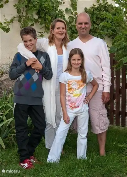 Jelle, Paola, Yke und Serge