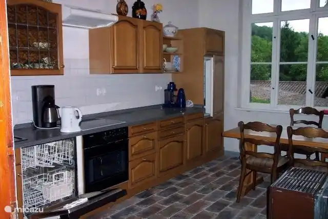 Zweite Küche im Obergeschoss. Im ersten Stock befindet sich auch eine Küche