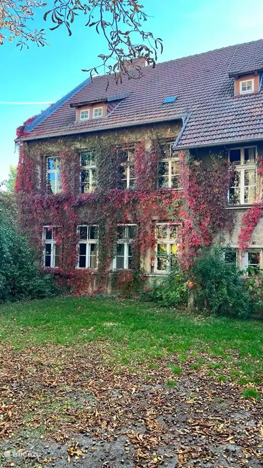 Rückseite unseres Hauses im Herbst