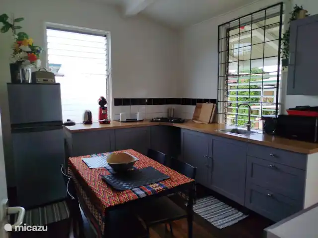 Location de Vacances Suriname, Paramaribo, Paramaribo, maison de vacances - Huize Roza, sûr et proche du centre