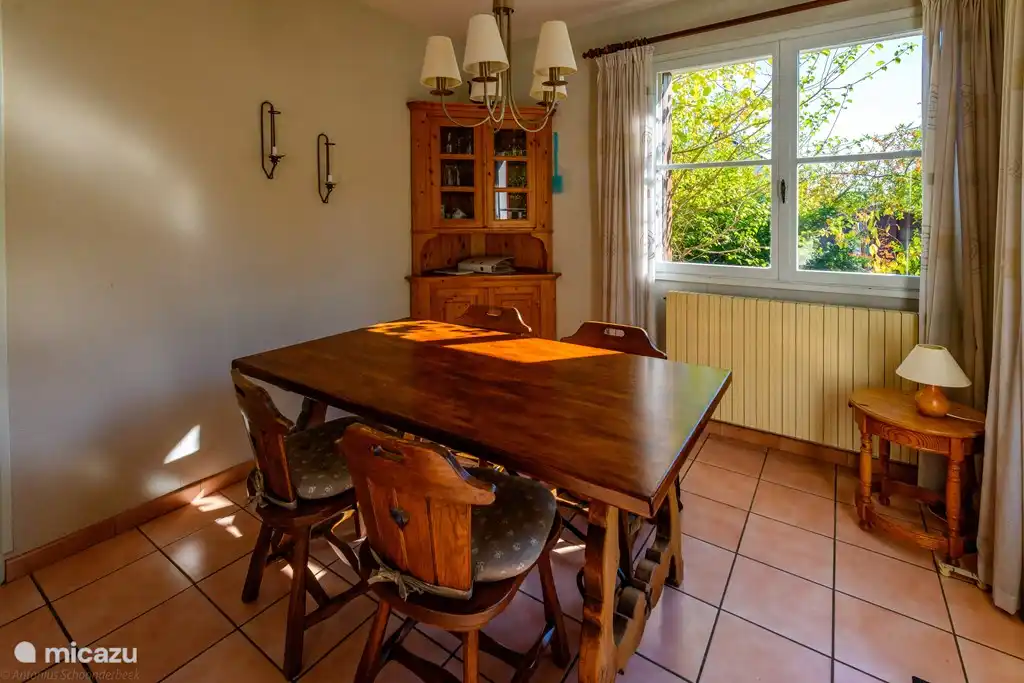 Essbereich im Wohnzimmer