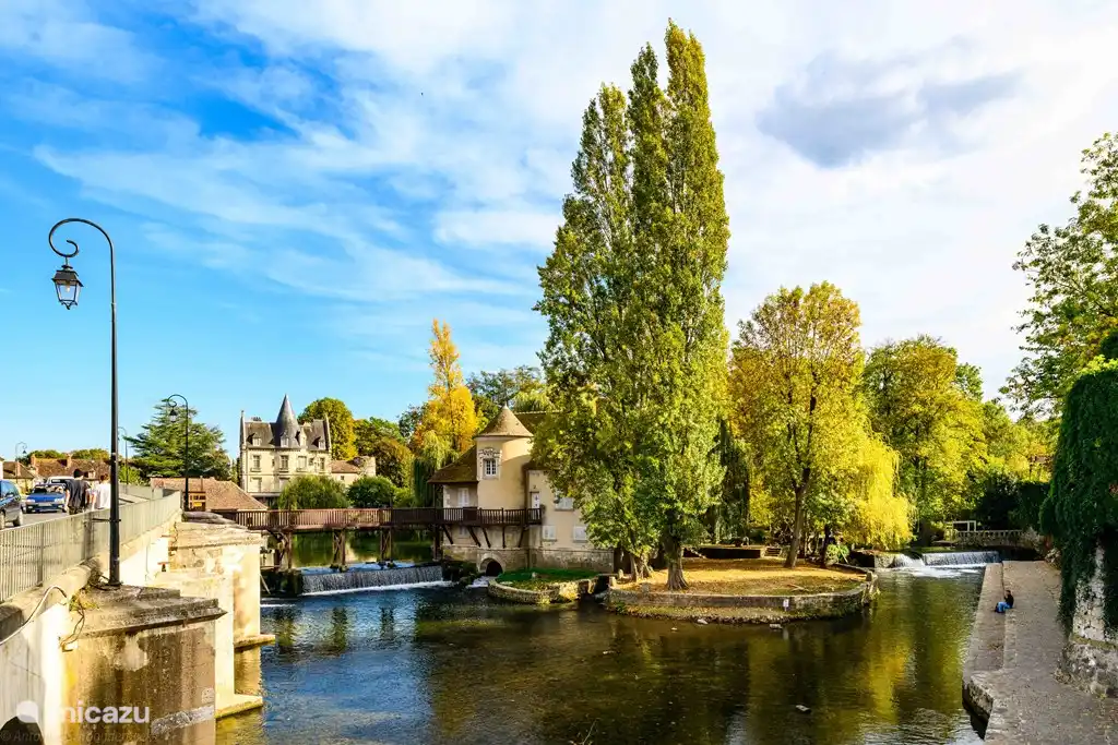 Brücke über den Fluss Loing