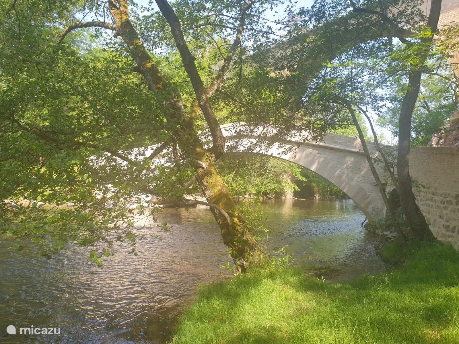 Les deux ponts de Pierre-Perthuis