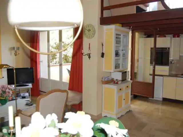 Residence Michel Ange en Francia, Costa Azul, Cagnes-sur-Mer - apartamento cocina abierta con placas de inducción, microondas, horno