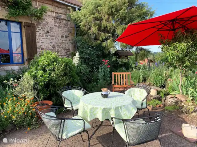Location de Vacances France, Allier, Vernusse, gîte / cottage - la source Terrasse