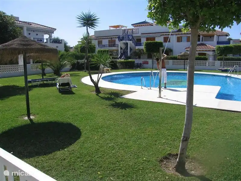 Shared pool with intergrated children, 30 meters from the Villa