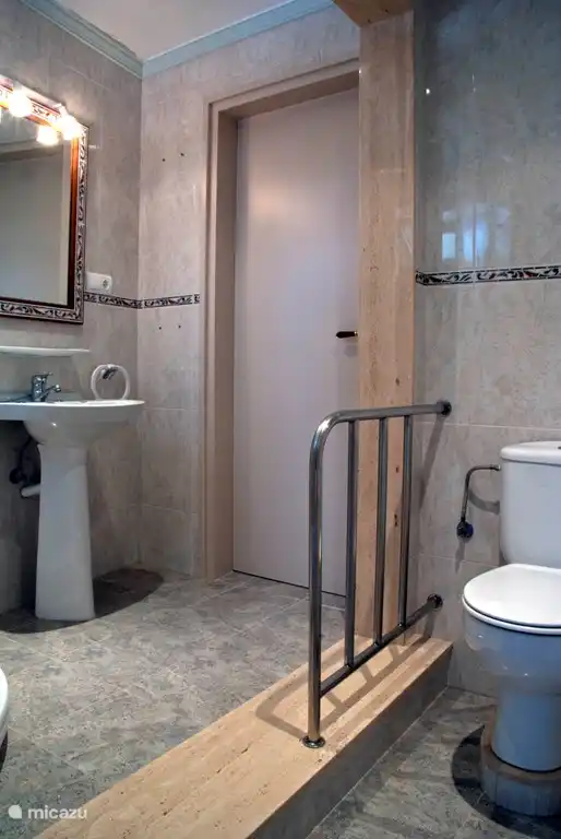 Toilet appartement 6 