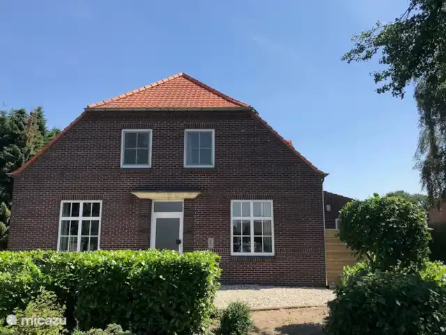 El Looische Hoeve en Países Bajos, Limburgo, Wellerlooi - casa de campo Hoeve delantero de Looische
