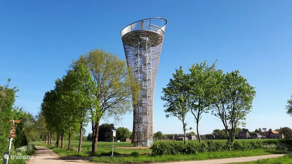 Wachturm gegenüber unserem Ferienbauernhof