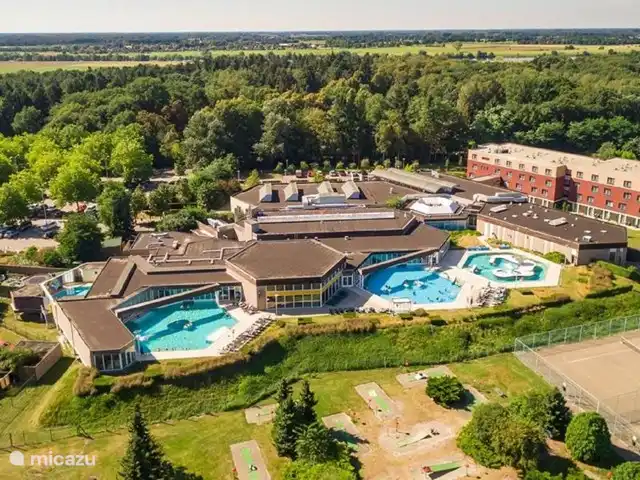 El Looische Hoeve en Países Bajos, Limburgo, Wellerlooi - casa de campo Baño termal Arcén