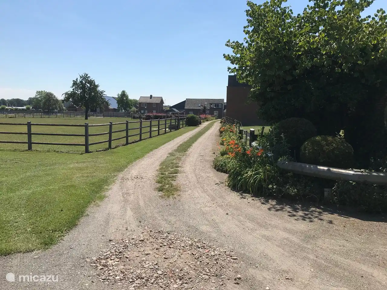 die Auffahrt zu unserem Ferienbauernhof