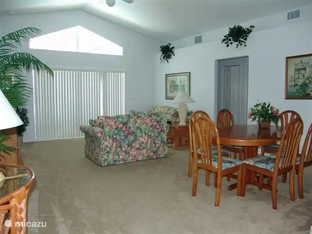 Essbereich im Wohnzimmer