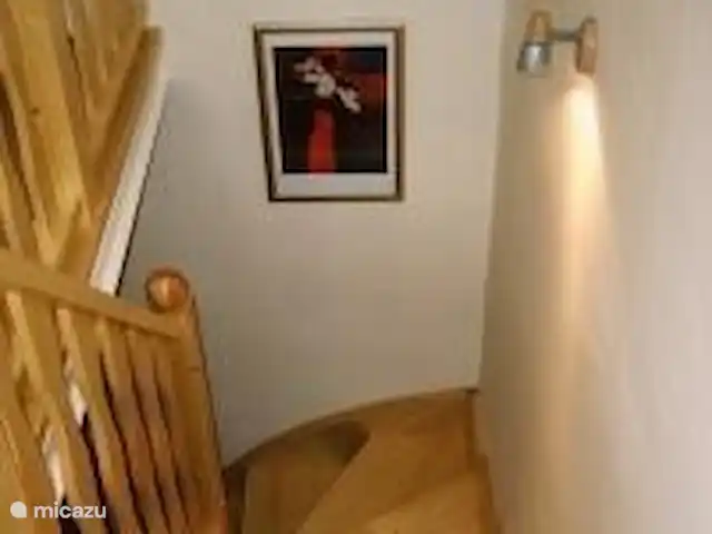 vakantiehuis huren in Tsjechië, Hradec Králové, Lampertice – Vakantiehuis DAVRI Mooie houten trap