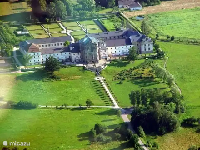 vakantiehuis huren in Tsjechië, Hradec Králové, Lampertice – Vakantiehuis DAVRI Het barokke hospitaal Kuks (35 km) met de beroemde beeldengalerij van kunstenaar Matthias Bernard Braun.